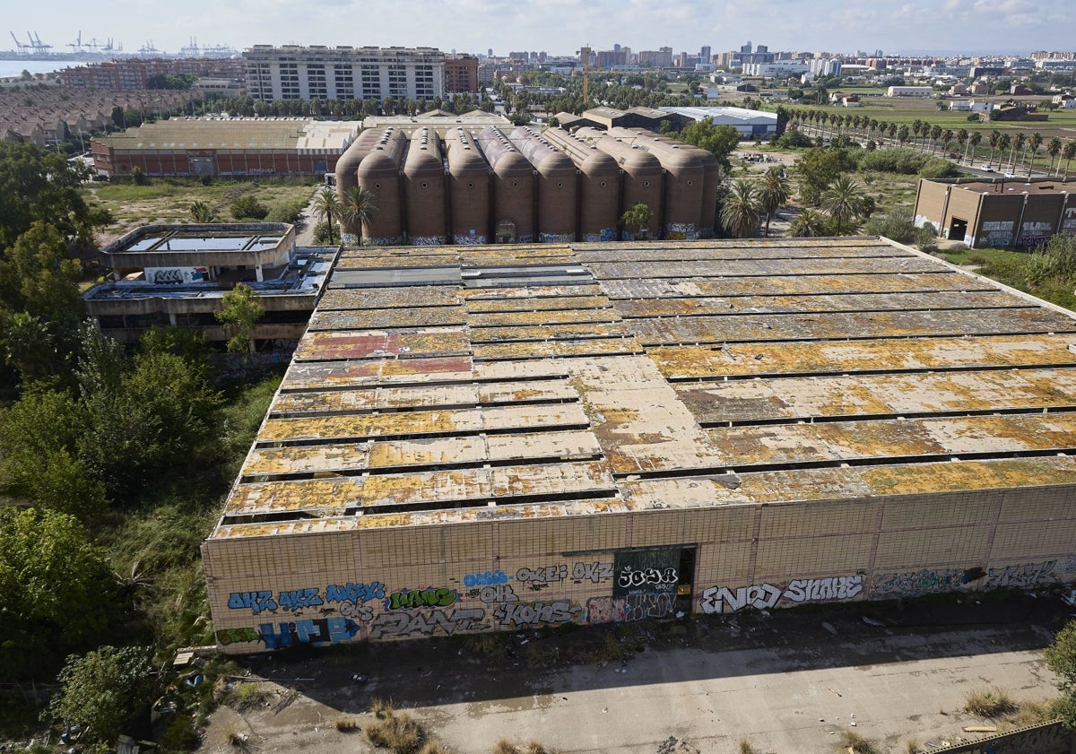 Imagen principal - Las bodegas tenían cerca de 67.000 metros cuadrados.