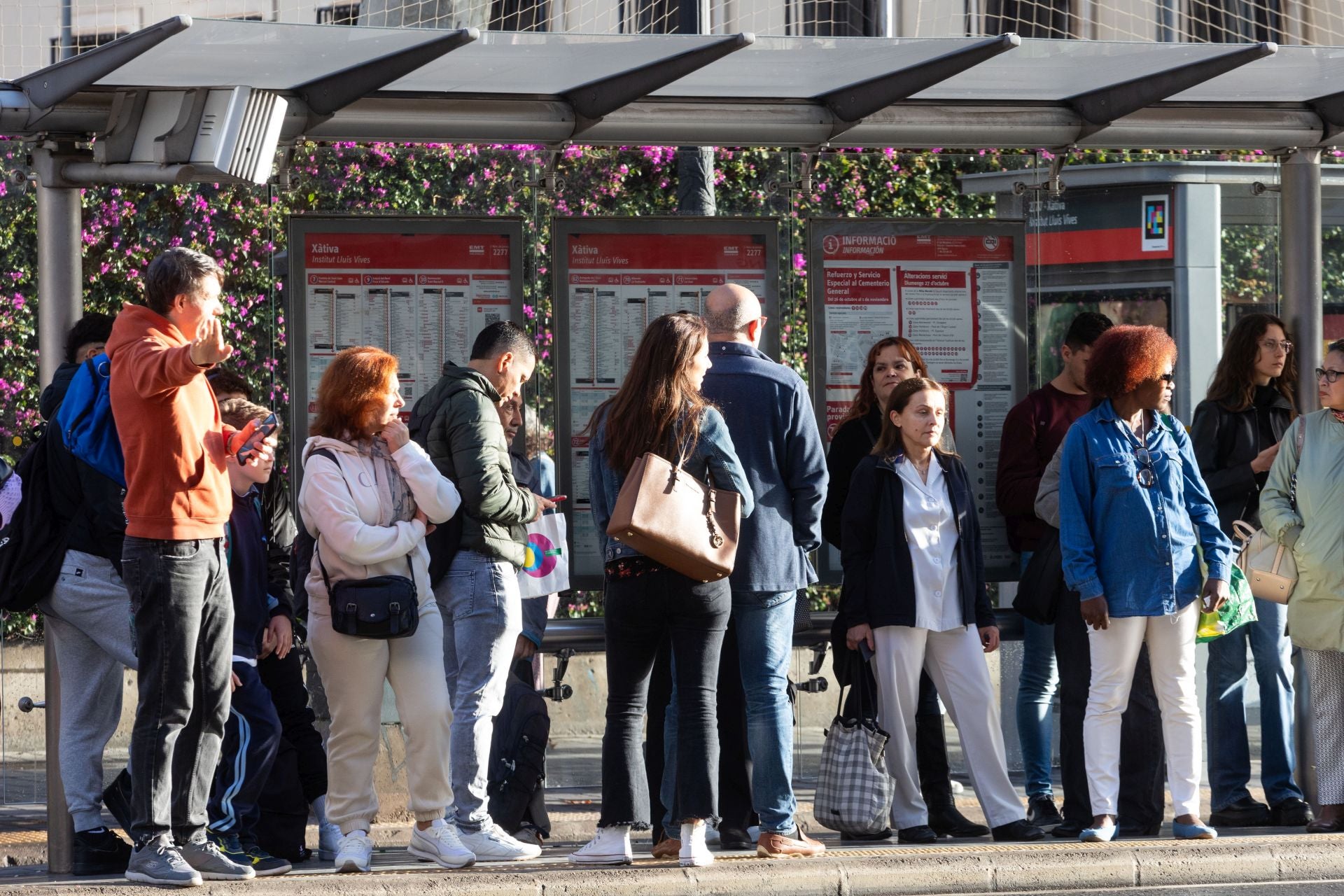 FOTOS | Huelga de conductores de EMT y Metrobús en Valencia