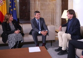 Encuentro de los organizadores del festival con Mazón.