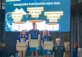 Los tres nadadores con la máxima puntuación en el podio del Trofeo 226ERS