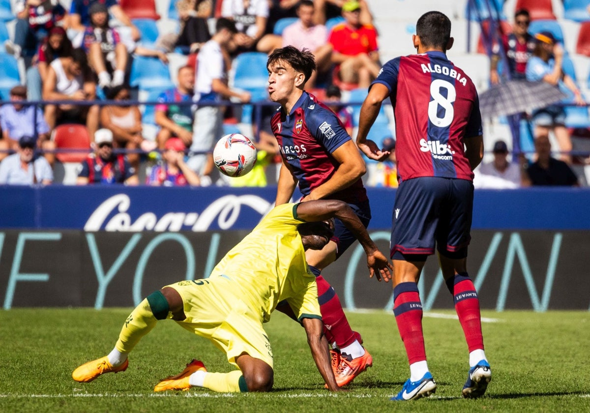 Una acción de un partido del Levante esta temporada.