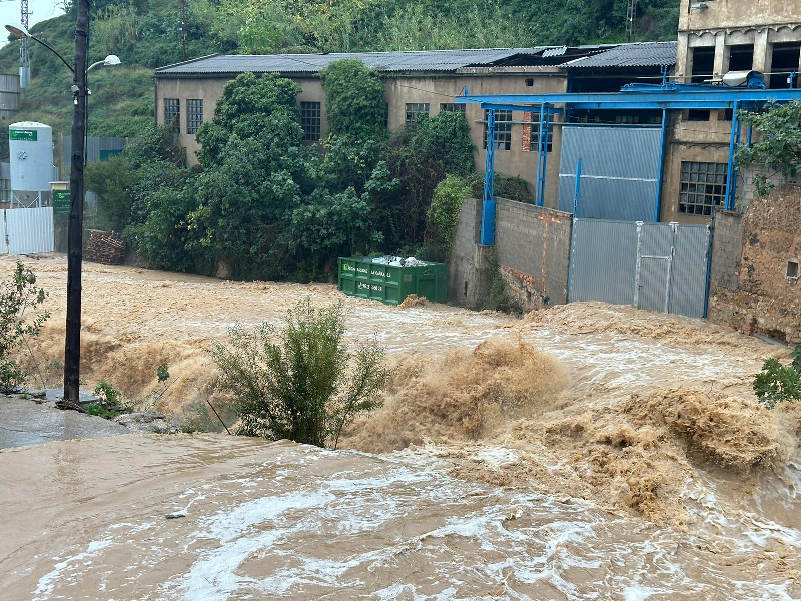 El agua ha corrido con fuerza por el término de Buñol.