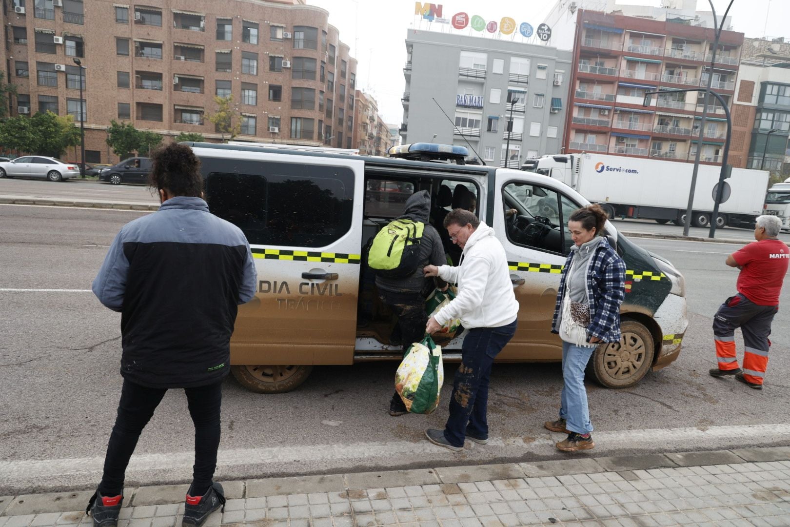 Valencia se despierta el día después de la tragedia