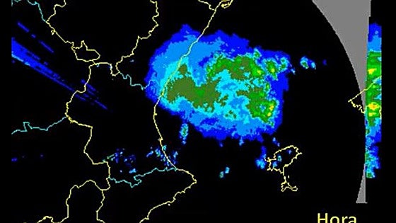 La tormenta descarga sobre La Safor y Aemet activa el aviso naranja en Valencia: las localidades donde más este lloviendo hoy viernes