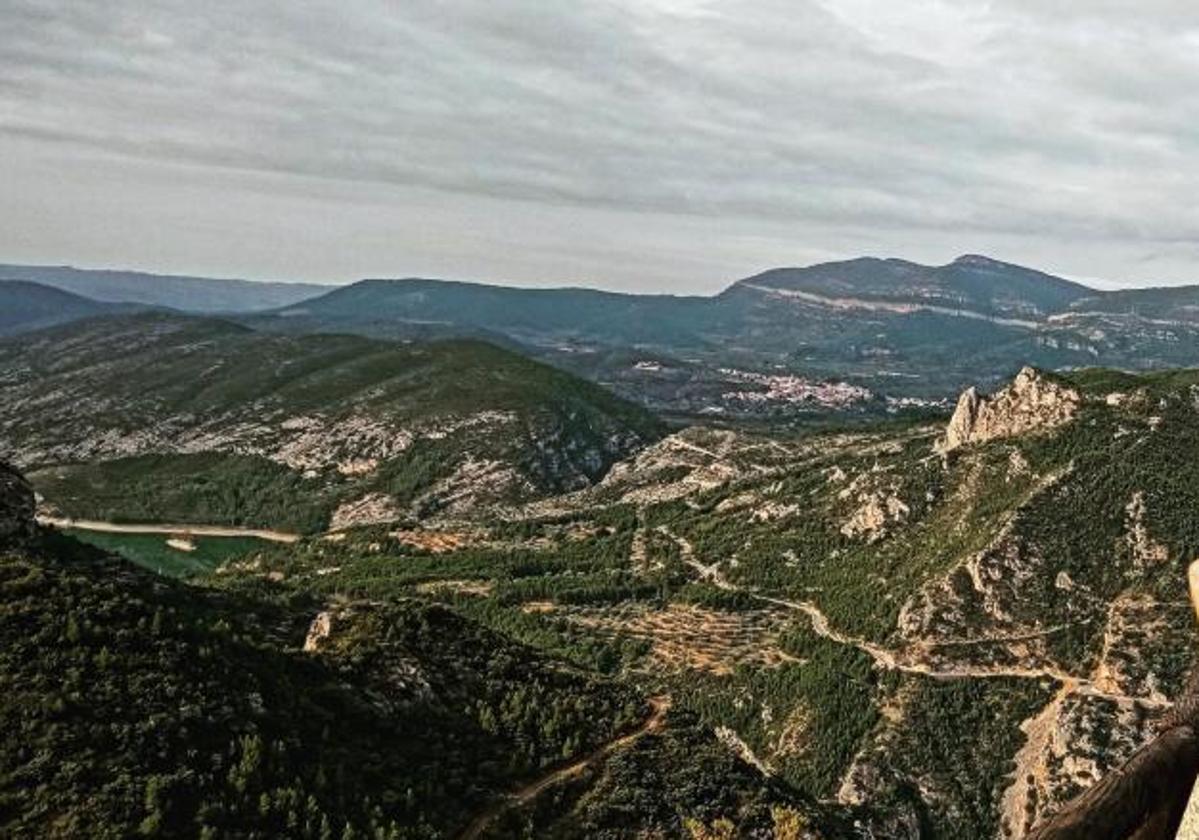 El estado del embalse de Buseo obliga a desalojar a 50 vecinos de Sot de Chera