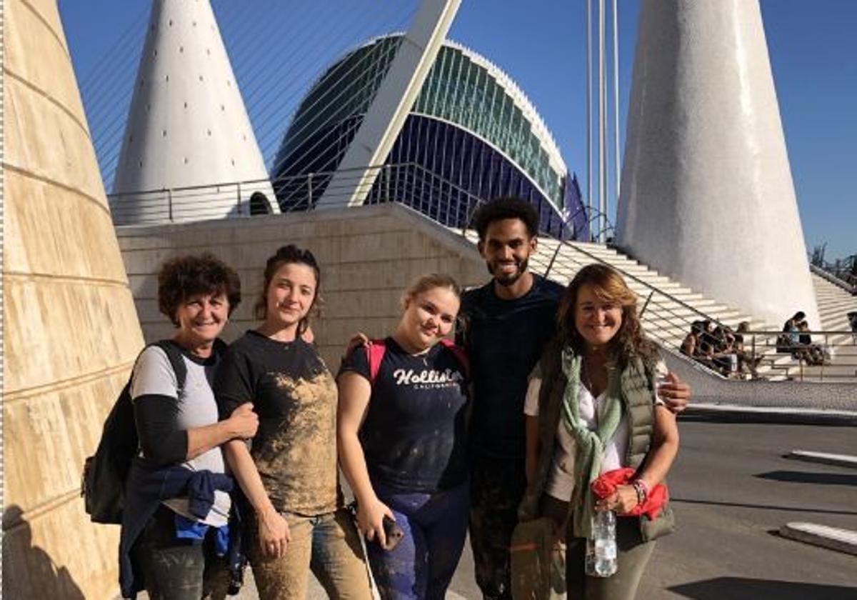 Begoña, Balma, Zaira, Amine y Mari Paz, voluntarios movilizados desde Benicàssim y Castellón.