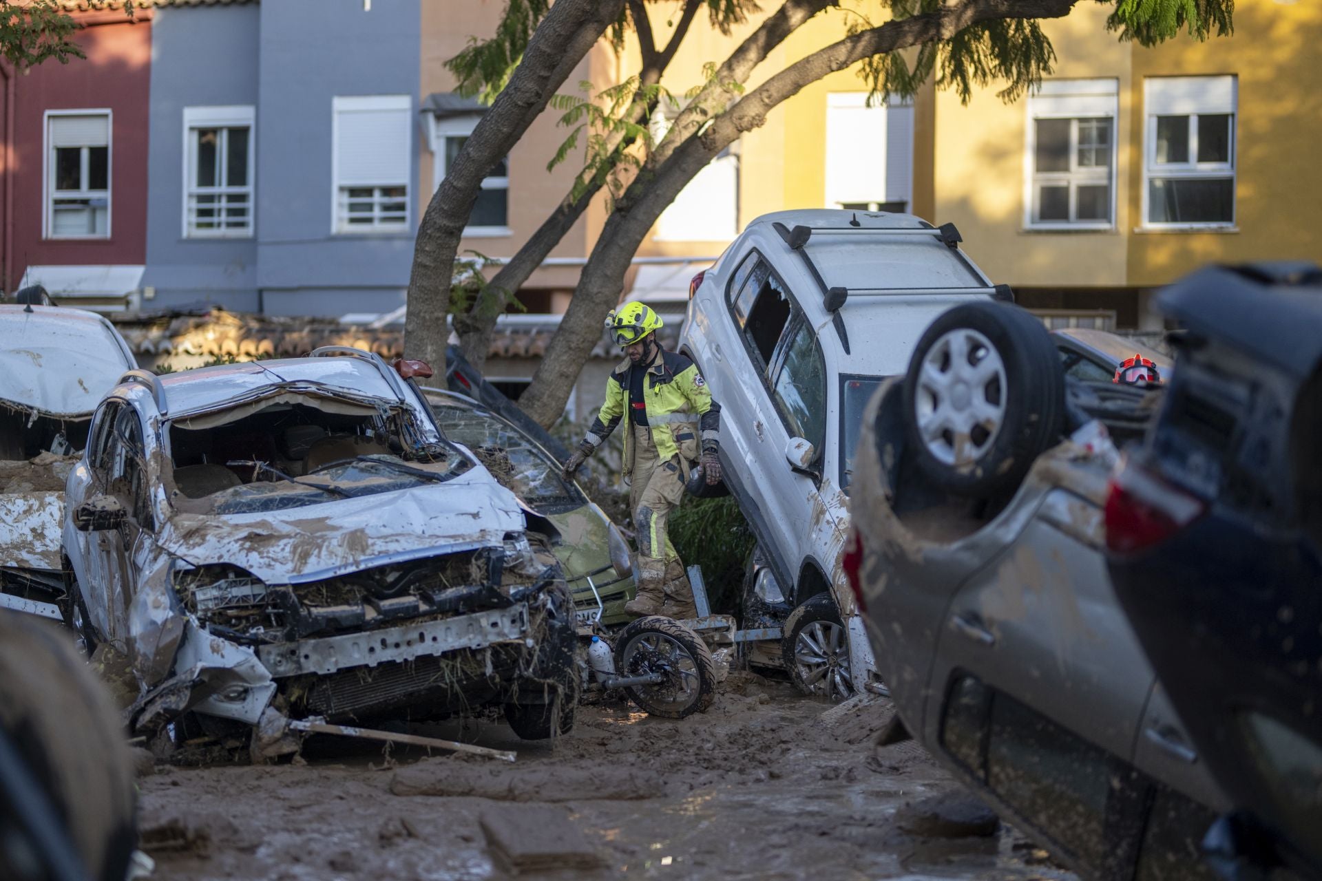 Los trabajos de rescate continúan en los pueblos de Valencia siete días después de la DANA