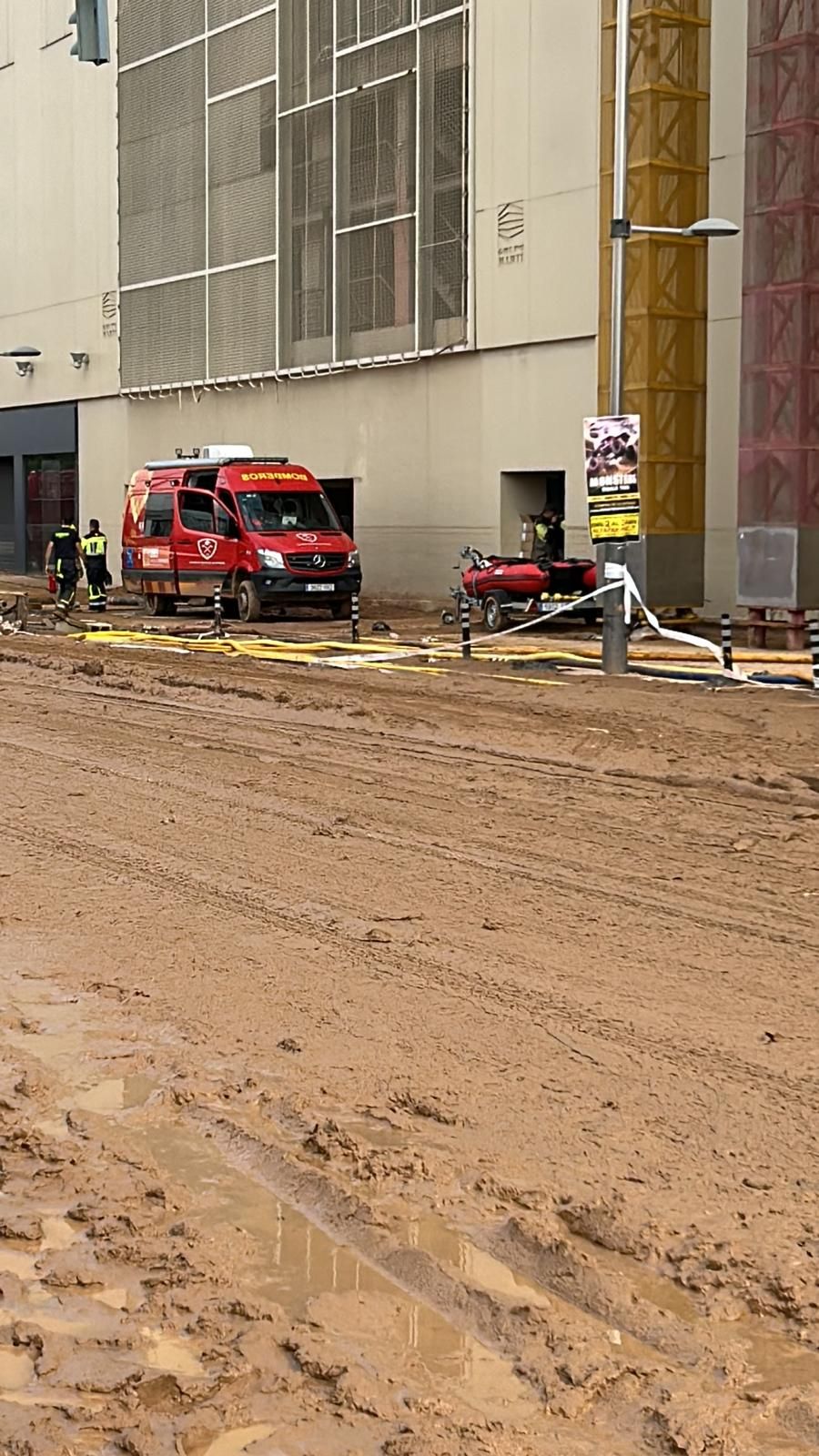 Así está el polígono del centro comercial MN4 en Alfafar