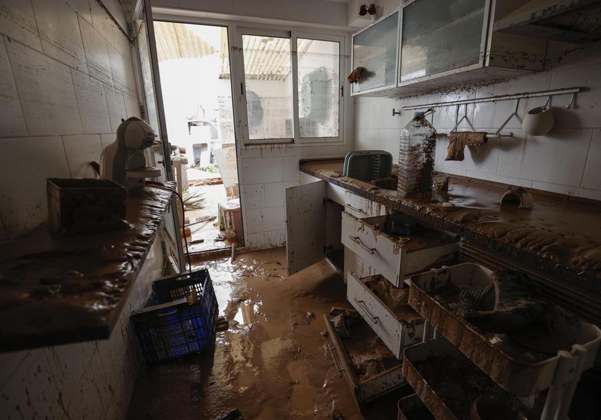 Interior de una vivienda en Paiporta.