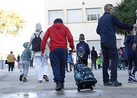 FOTOS | La vida vuelve a las aulas de 47 colegios de la zona cero