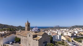 Panorámica del casco urbano de Benitatxell.