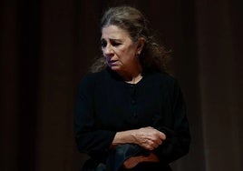 Lolita Flores encarna a Poncia en el teatro Olympia, donde estará hasta el 24 de noviembre.