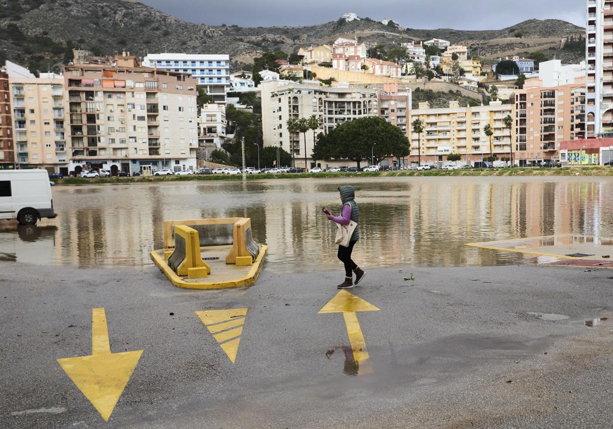 Agua acumulada en Cullera esta mañana.