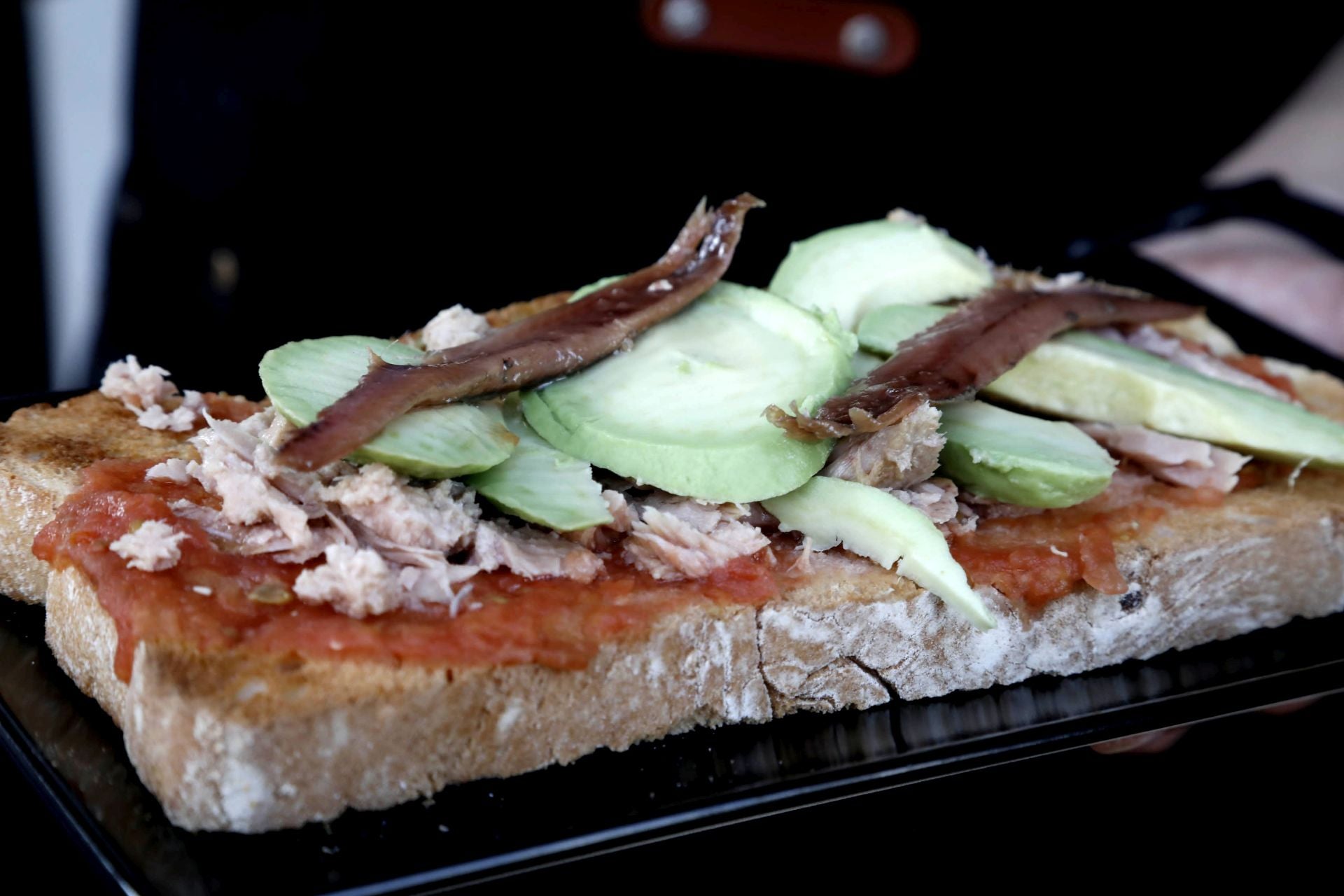 Imagen secundaria 1 - Bocadillos al gusto del chef que sorprenden en Els Poblets