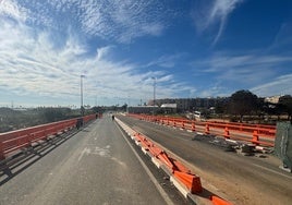 El puente de la entrada norte a Torrent.