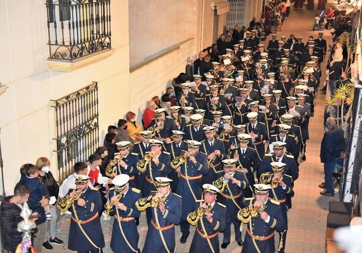 Imagen de la procesión en Oliva.