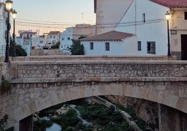 El puente nuevo de un ojo, construido tras la riada de 1776.