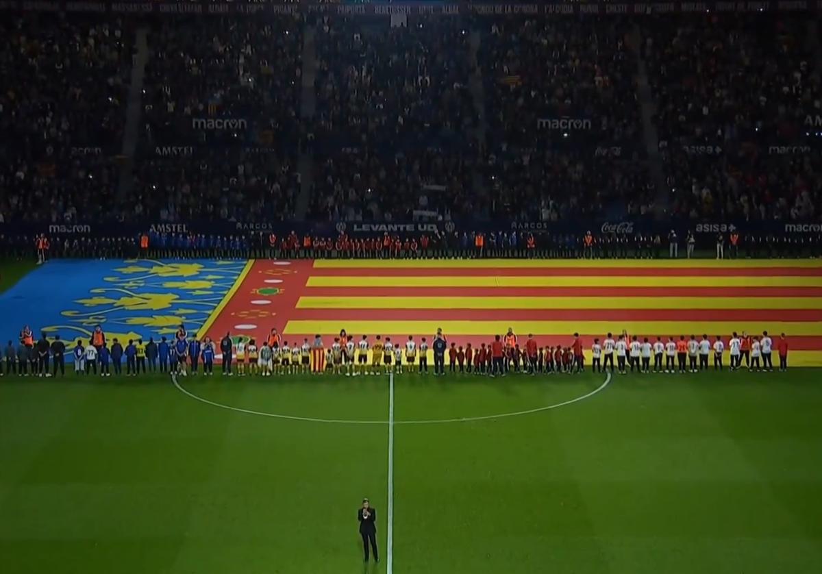 Homenaje en el Ciutat de Valencia.