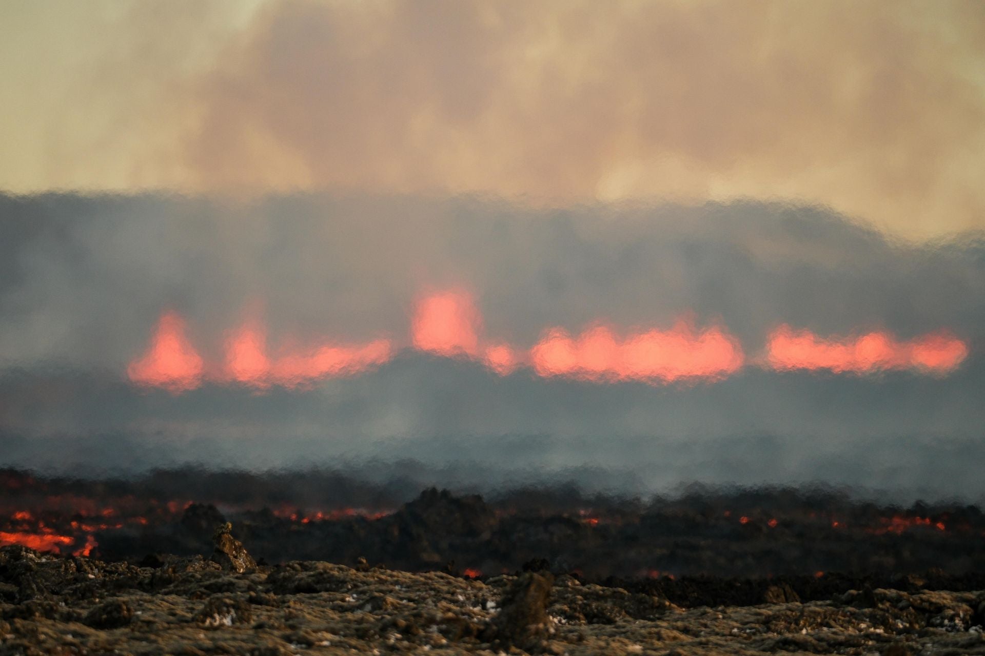 La furia de un volcán en Islandia obliga a evacuar Grindavik