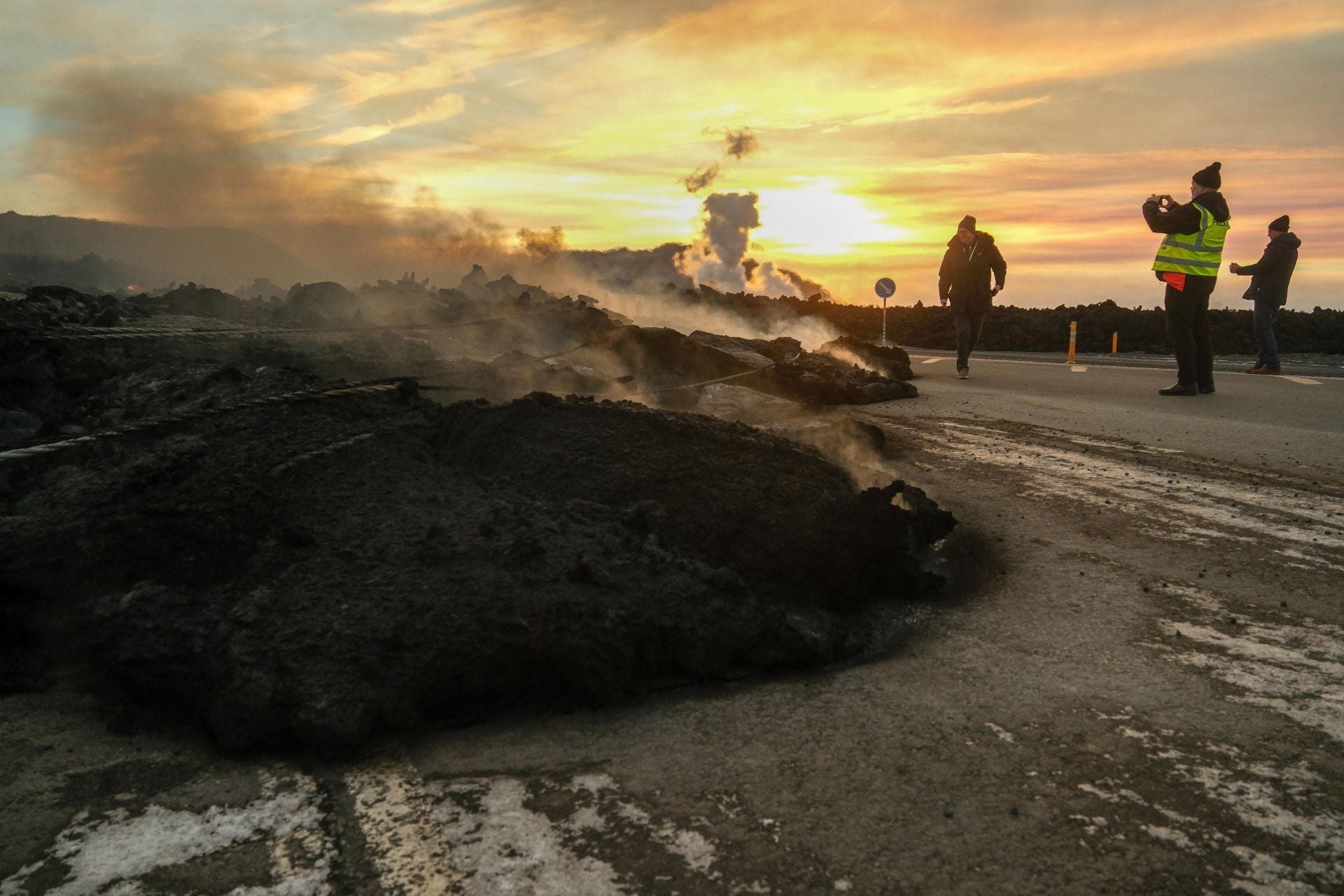 La furia de un volcán en Islandia obliga a evacuar Grindavik