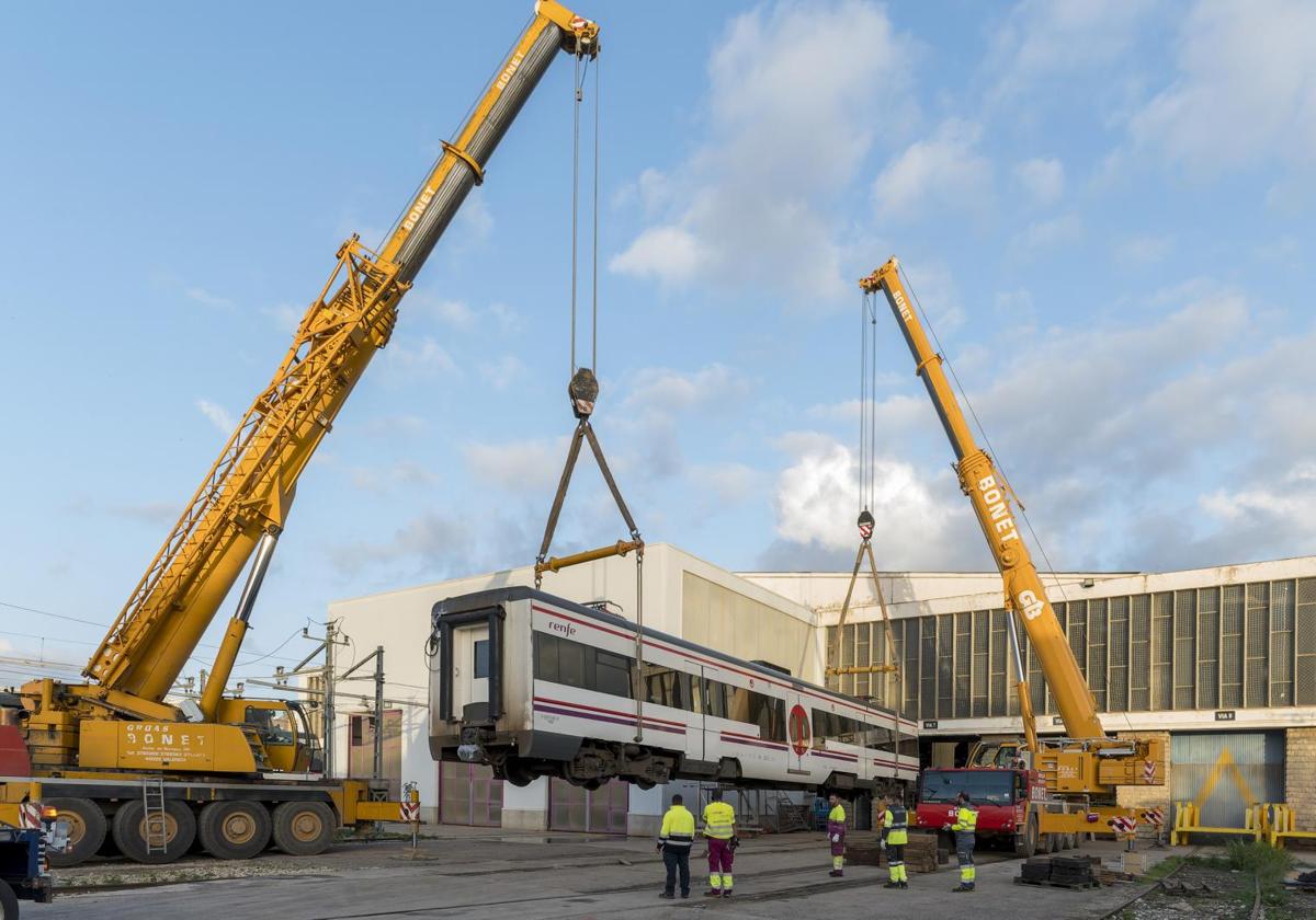 Renfe ha puesto en marcha una operación especial para reforzar el parque de trenes de la línea C1 de cercanías en la Comunidad Valenciana en el tramo Silla-Gandia.