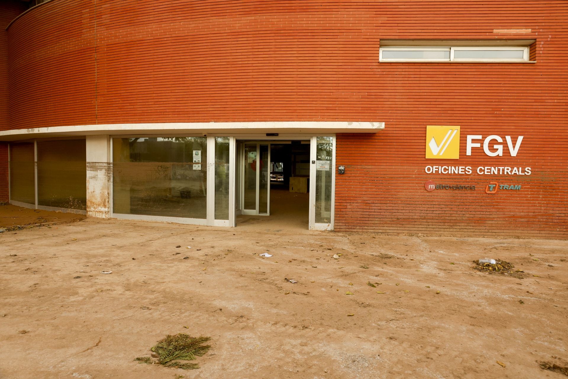 Así ha quedado la estación de València Sud tras la DANA