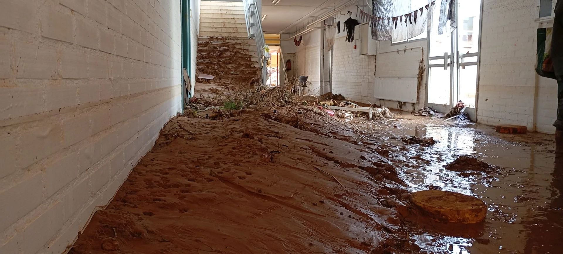 Fotos: Así quedó el colegio Lluís Vives de Massanassa tras la DANA en Valencia