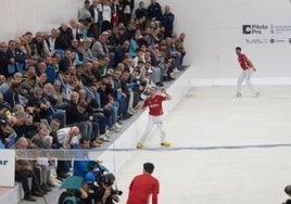 Disputa de uno de los puntos de la final.