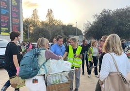 Lorena Oliver, en La Rambleta, el lugar desde el que se gestionó una buena parte de la ayuda humanitaria.