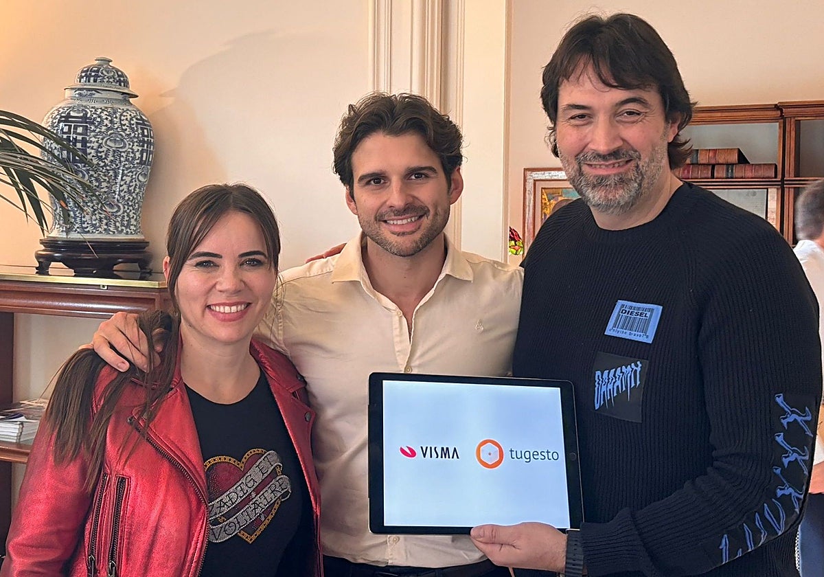 Lidón Serra, cofundadora de Tugesto; Miguel García-Paredes, M&A Manager Iberia de Visma; y Manuel Fandos, CEO de Tugesto.