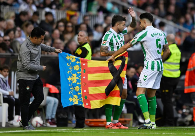 Las muestras de cariño hacia Valencia han llegado de todos los equipos y en todas las categorías