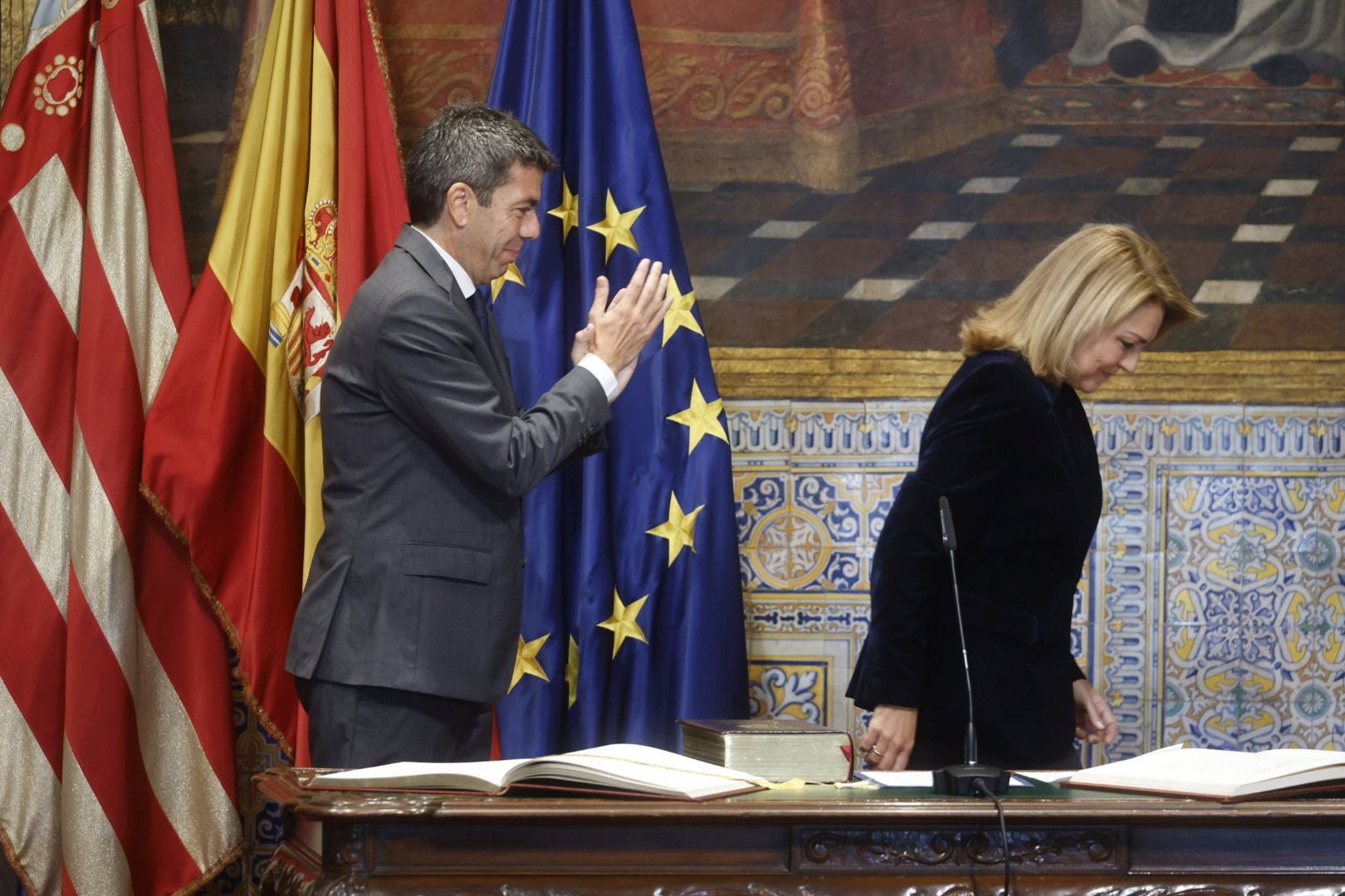 FOTOS | Toma de posesión de los nuevos consellers en Les Corts