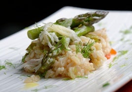 Superalimentos como el edamame son perfectos para incluir en recetas saludables con pescaso o arroz.