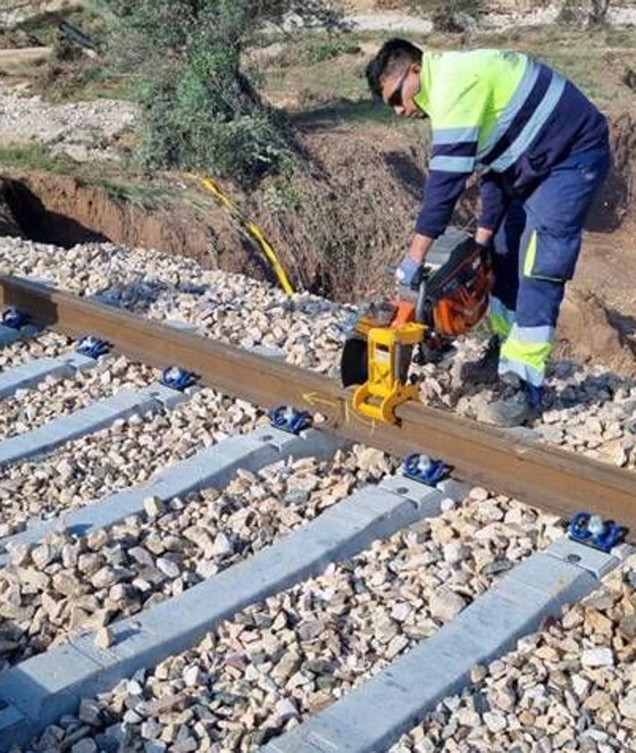 Imagen secundaria 2 - Trabajos en Aldaia, en el barranco del Poyo y en la alta velocidad.