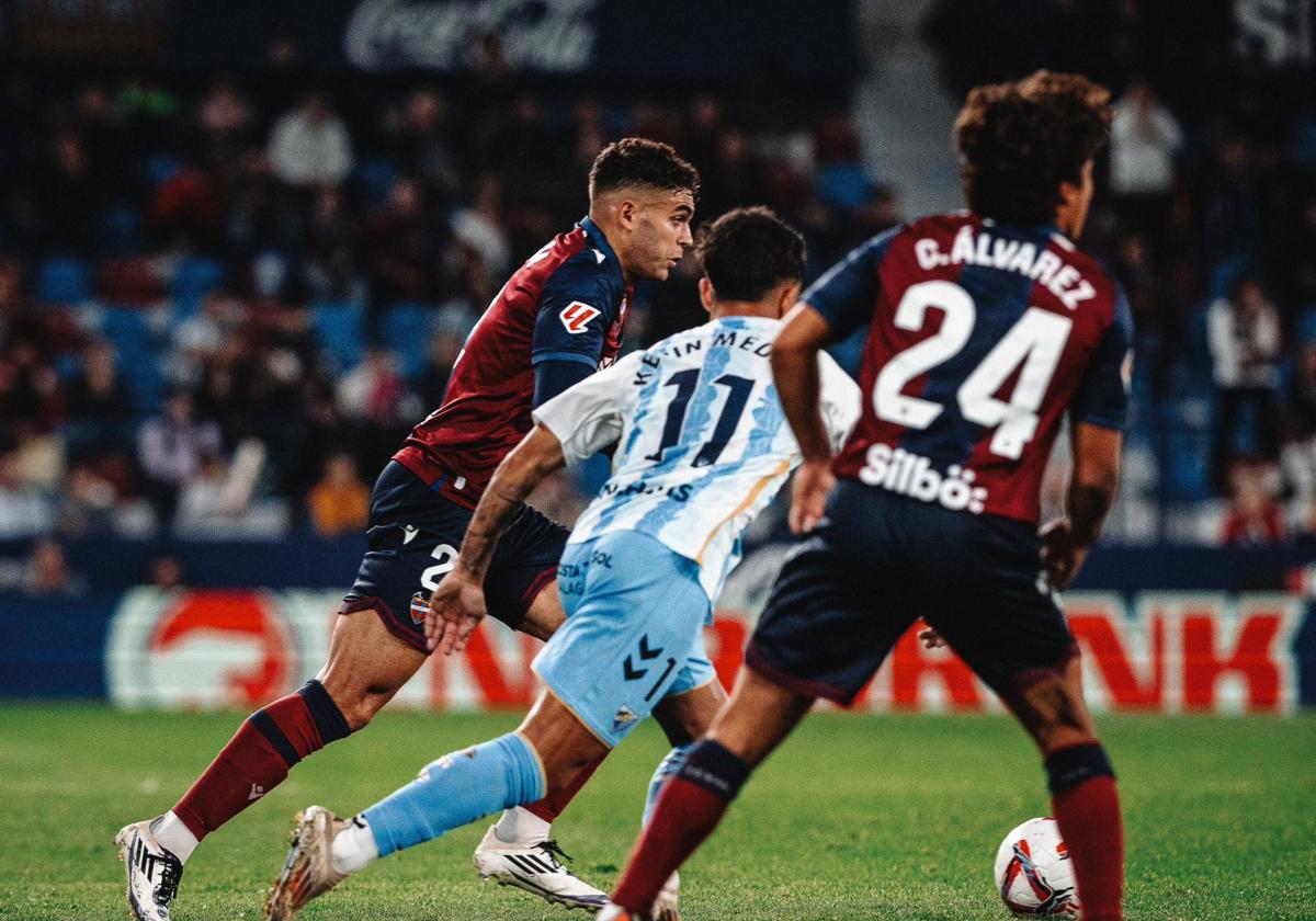 Andrés García, ante el Málaga.