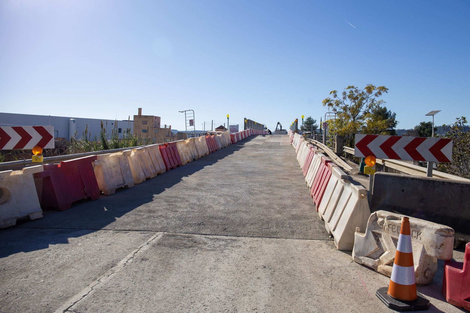 El puente arrasado por la DANA que conectaba Cheste con la A-3 se reabre al tráfico