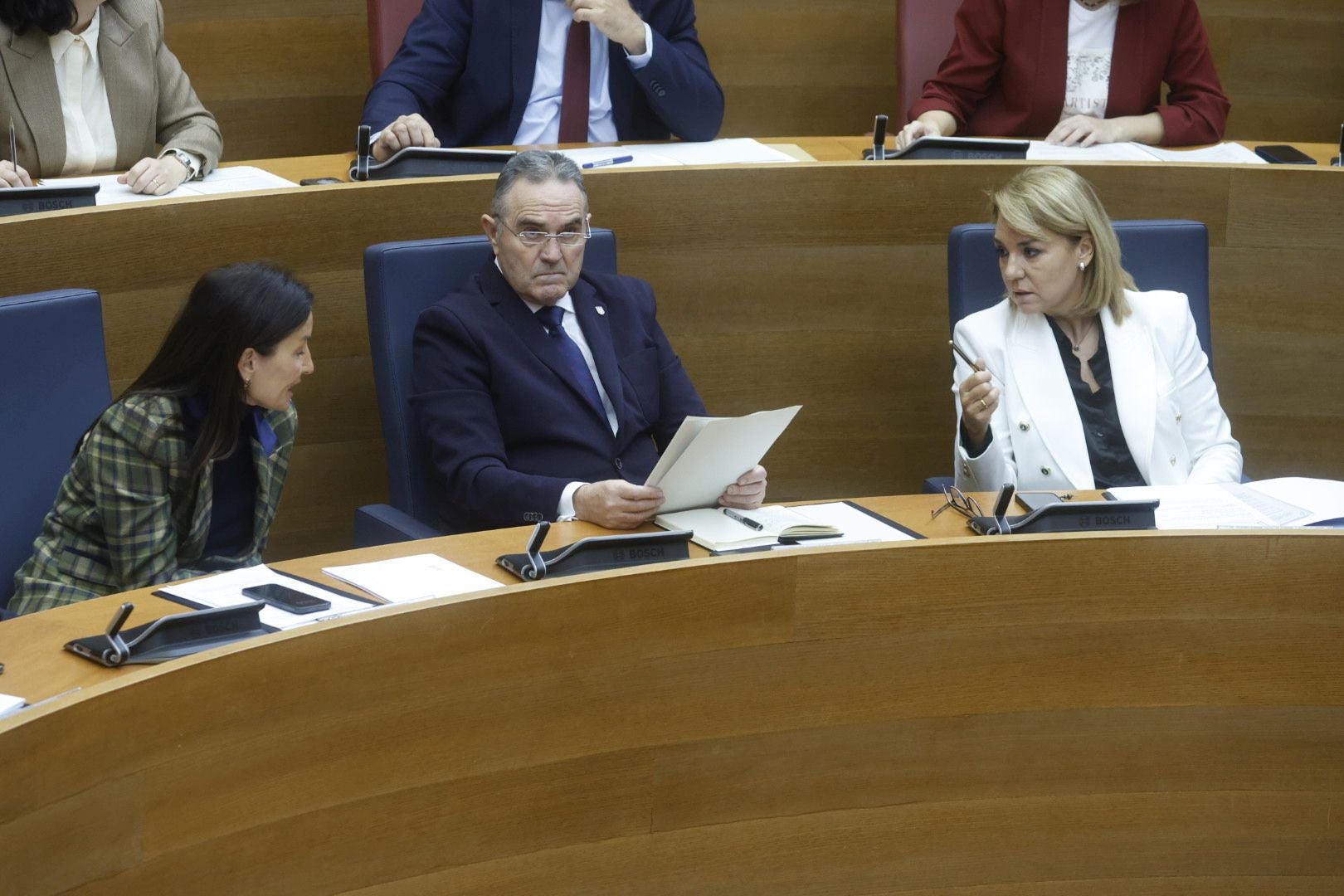 FOTOS | Sesión de control a Mazón en Les Corts