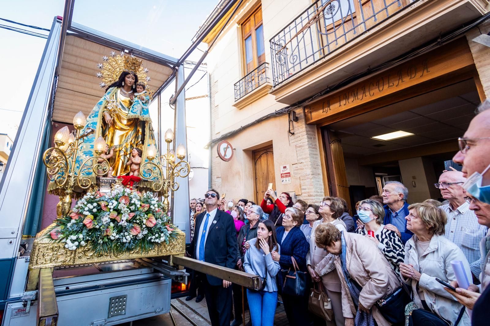 La Virgen de los Desamparados visita las parroquias de Paiporta afectadas por la DANA