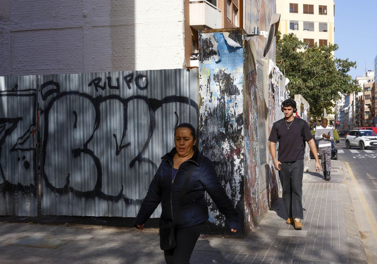 Imagen principal - Tapón urbanístico que se eliminará en la calle Jesús. 