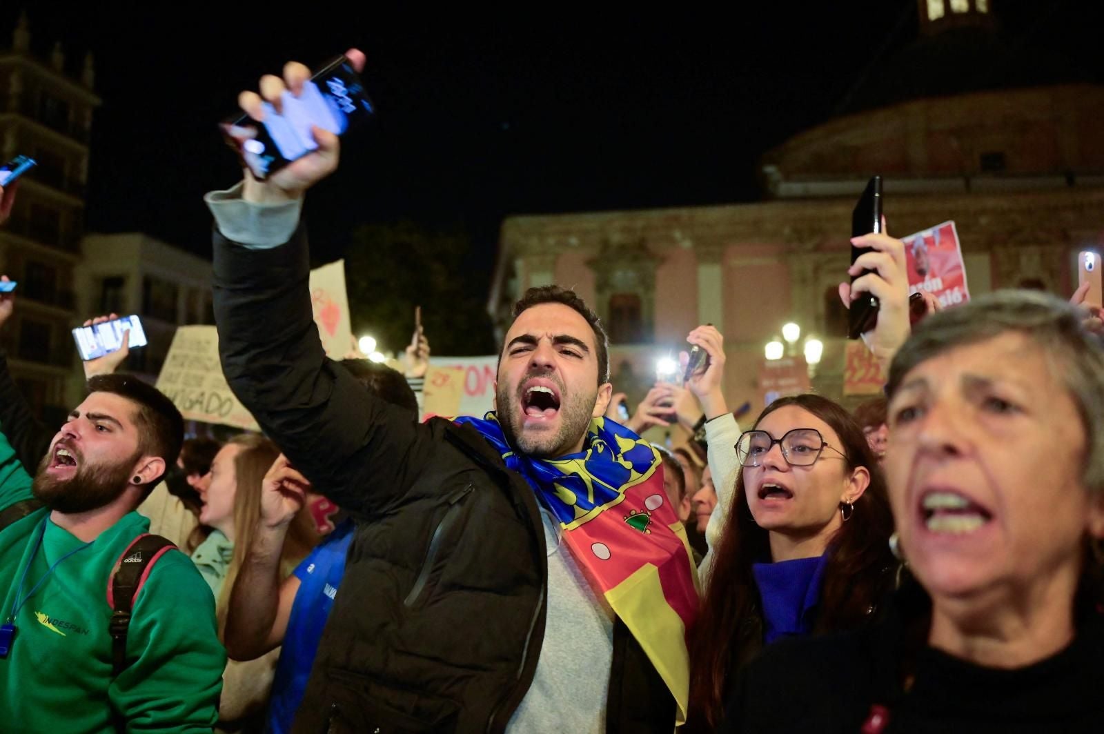 Fotos: Manifestación en Valencia contra la gestión política de la DANA