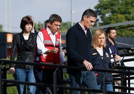 Diana Morant, Carlos Mazón, Pedro Sánchez y Pilar Bernabé, en el centro de emergencias.