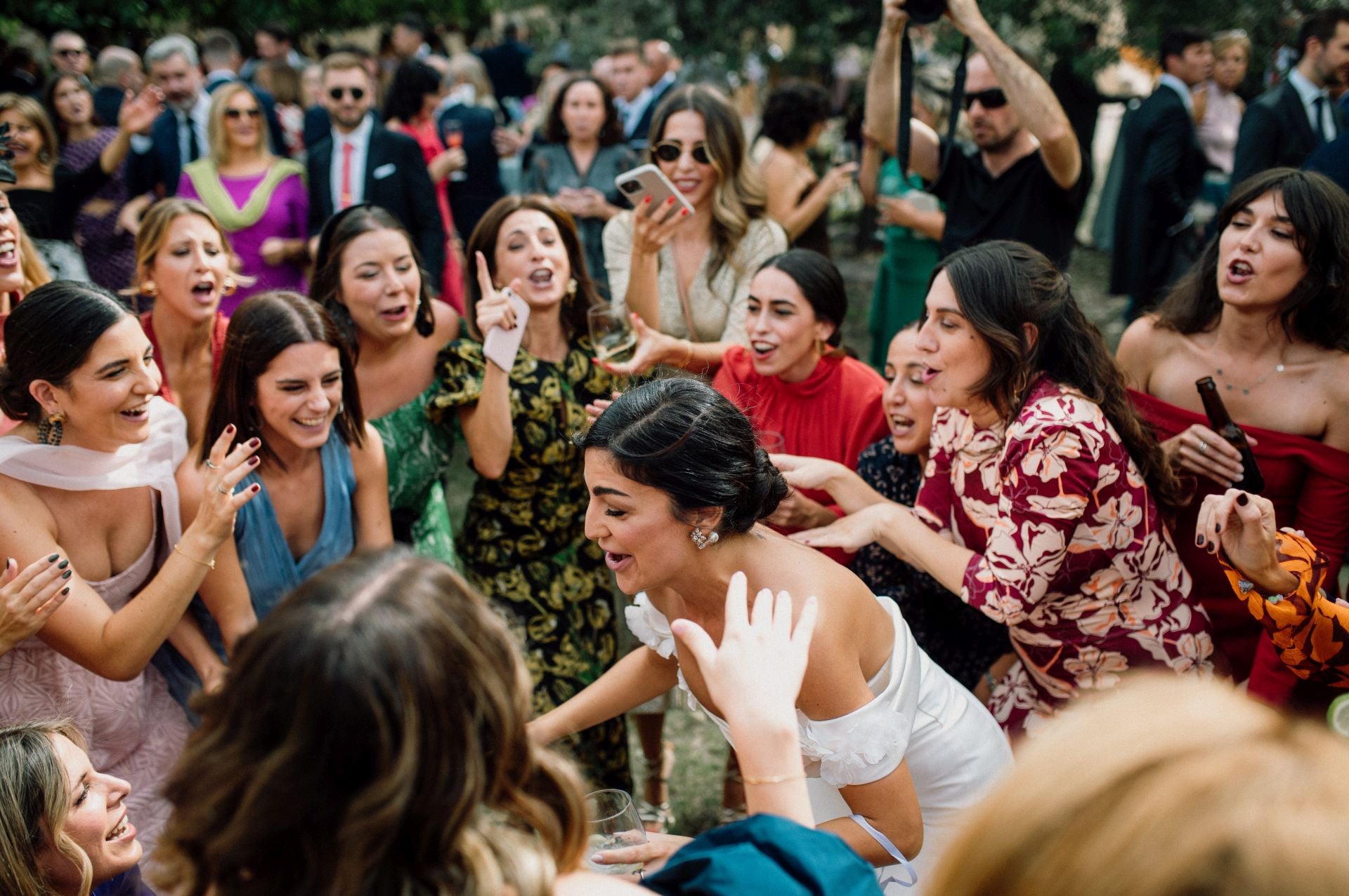 La boda de la empresaria Lola Ribas y el torero Jesús Chover estuvo lleno de momentos emotivos y divertidos.