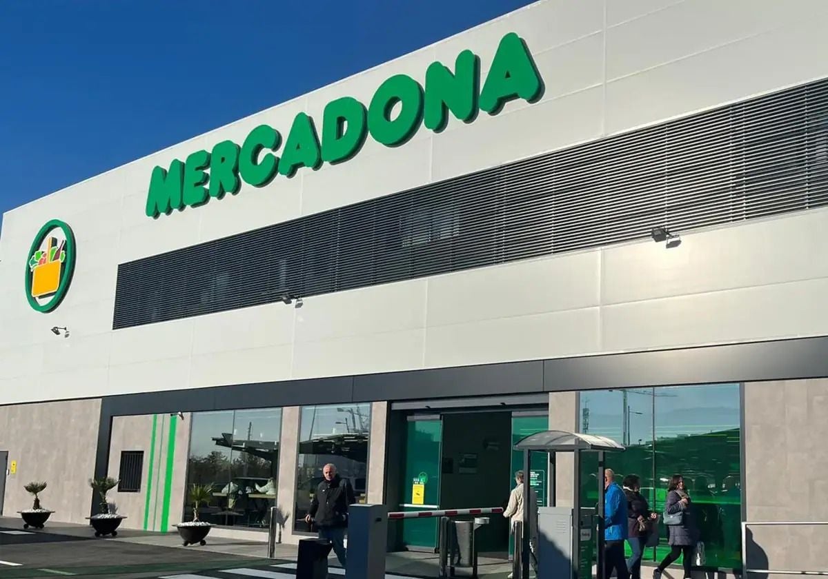 La entrada a un supermercado de Mercadona. LP