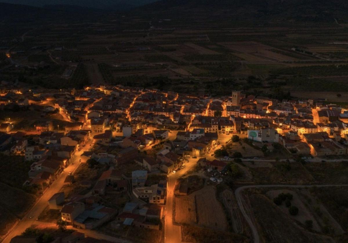 Vista nocturna de Aras de los Olmos.