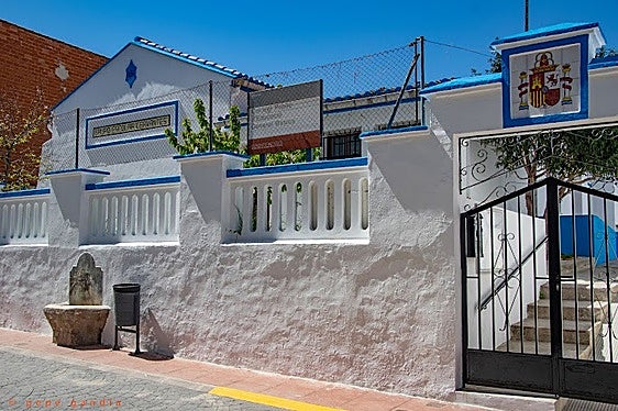 El edificio escolar de Beniatjar cumple 70 años