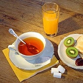 Las infusiones naturales, un complemento diuretico perfecto para dietas sanas.