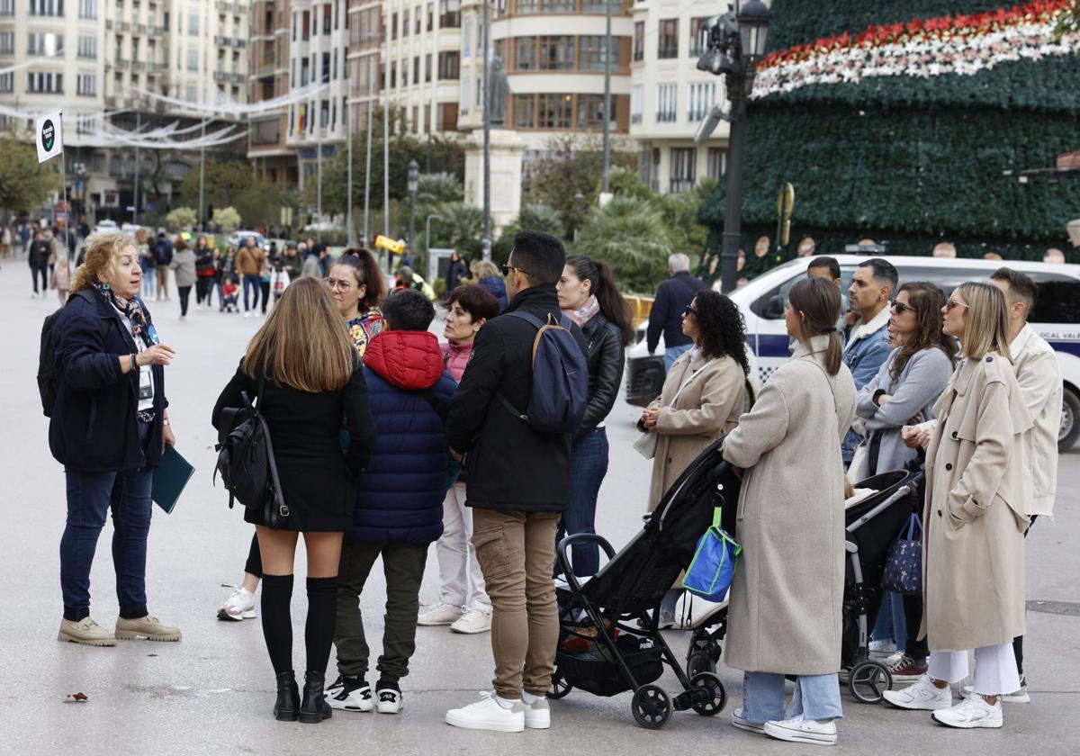 Ni el frío desanima a los turistas en Valencia