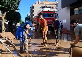 Labores de limpieza en Massanassa.