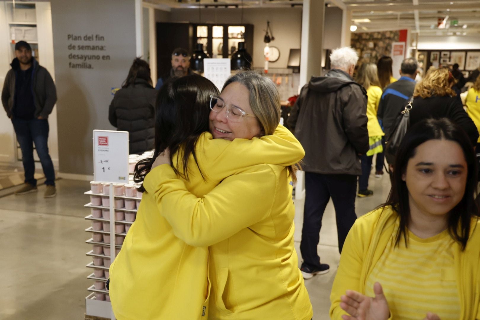 Así ha sido la reapertura de Ikea en Alfafar