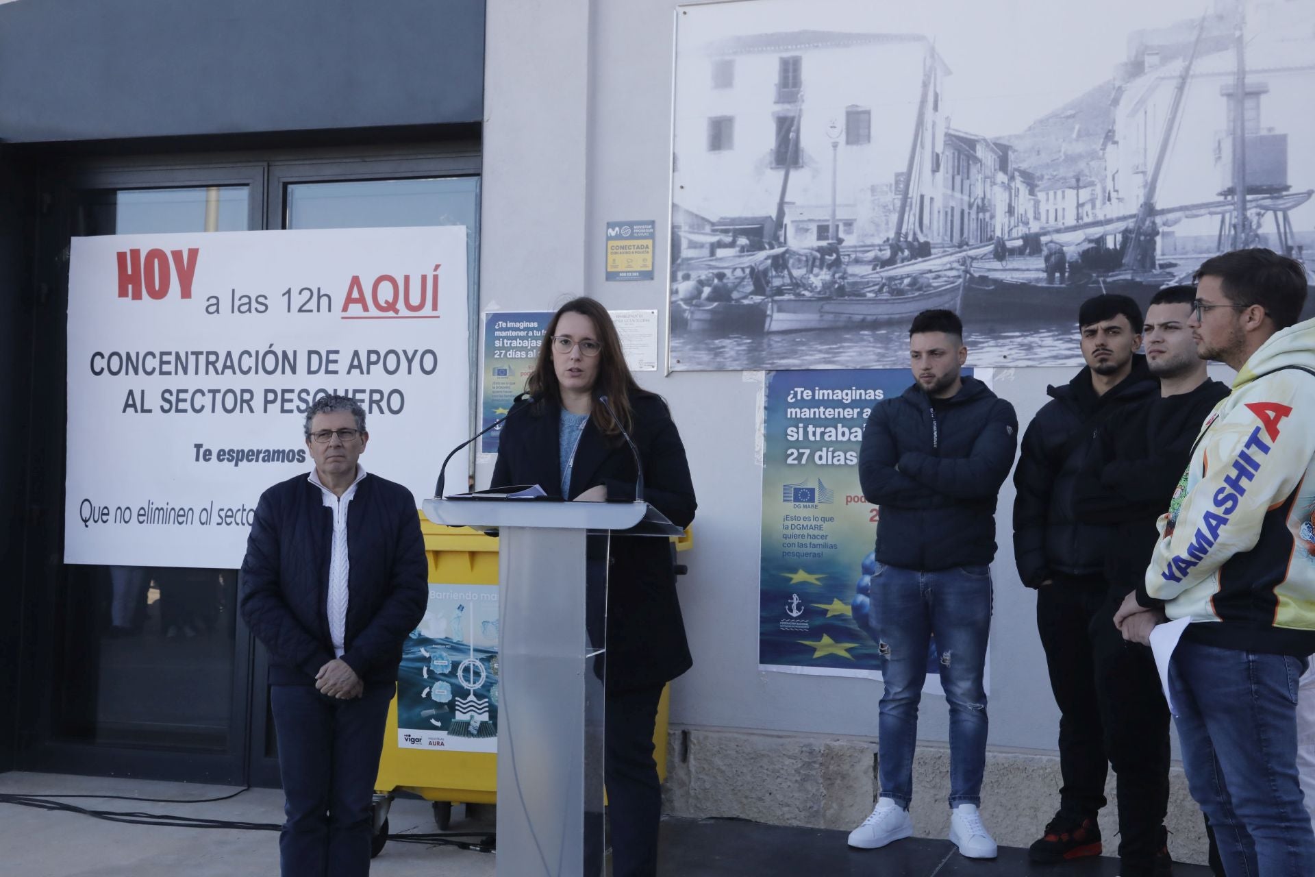 Imagen secundaria 2 - Hosteleros, pescaderos y sociedad muestran su apoyo a la pesca en Dénia, Calp y Xàbia